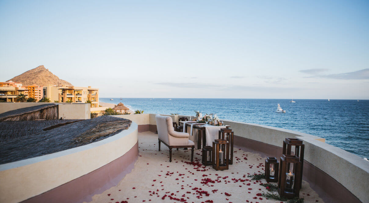 Rooftop romantic dinner 19