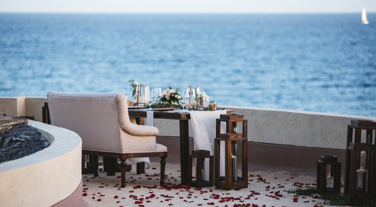 Rooftop romantic dinner 12