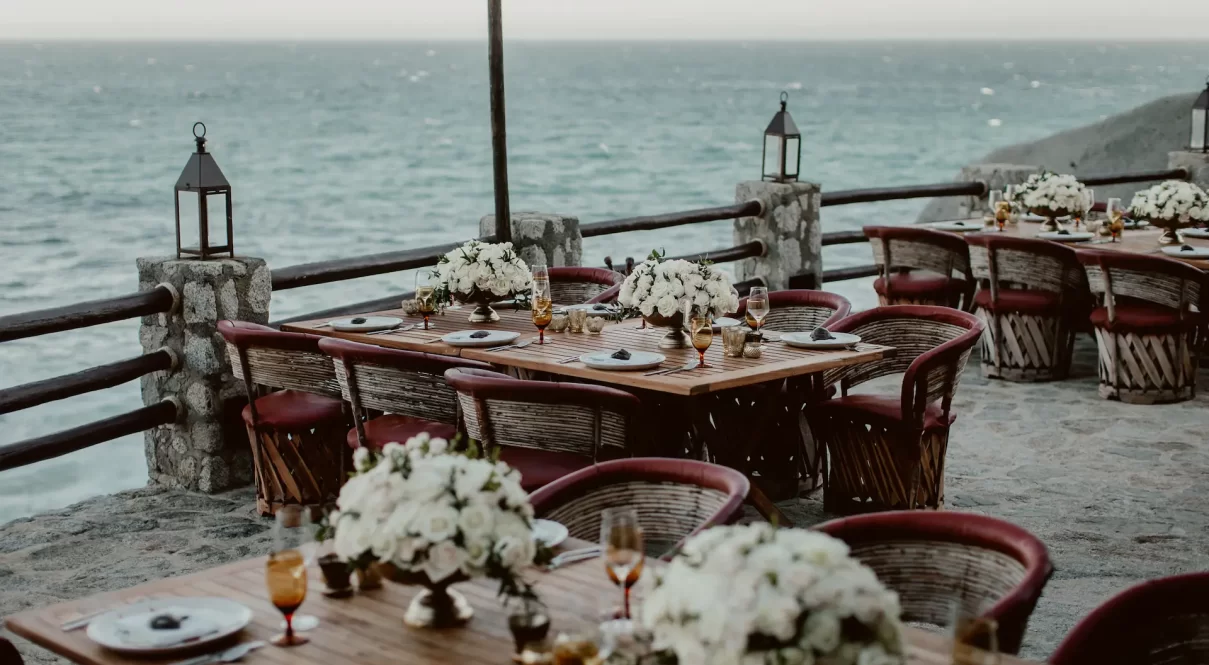 Lobby Farallon 70 pax Tiffany Lee 062219 Photo by Julieta Cabo Floral Studio CP PP 576