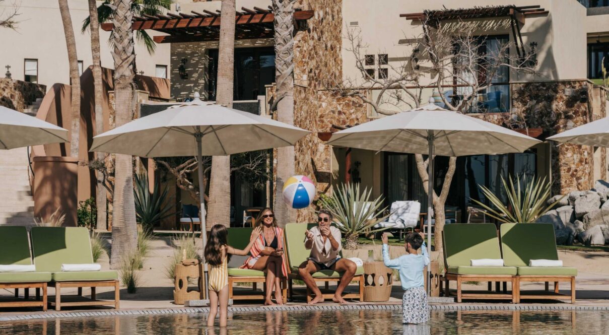 Outdoor pool kids play by Panoramalab web res